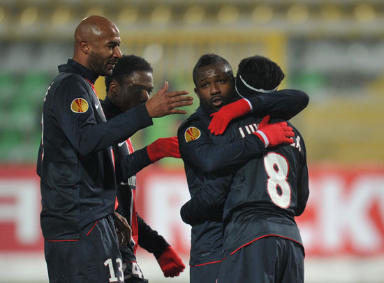 伊布以其直 伊布以其直