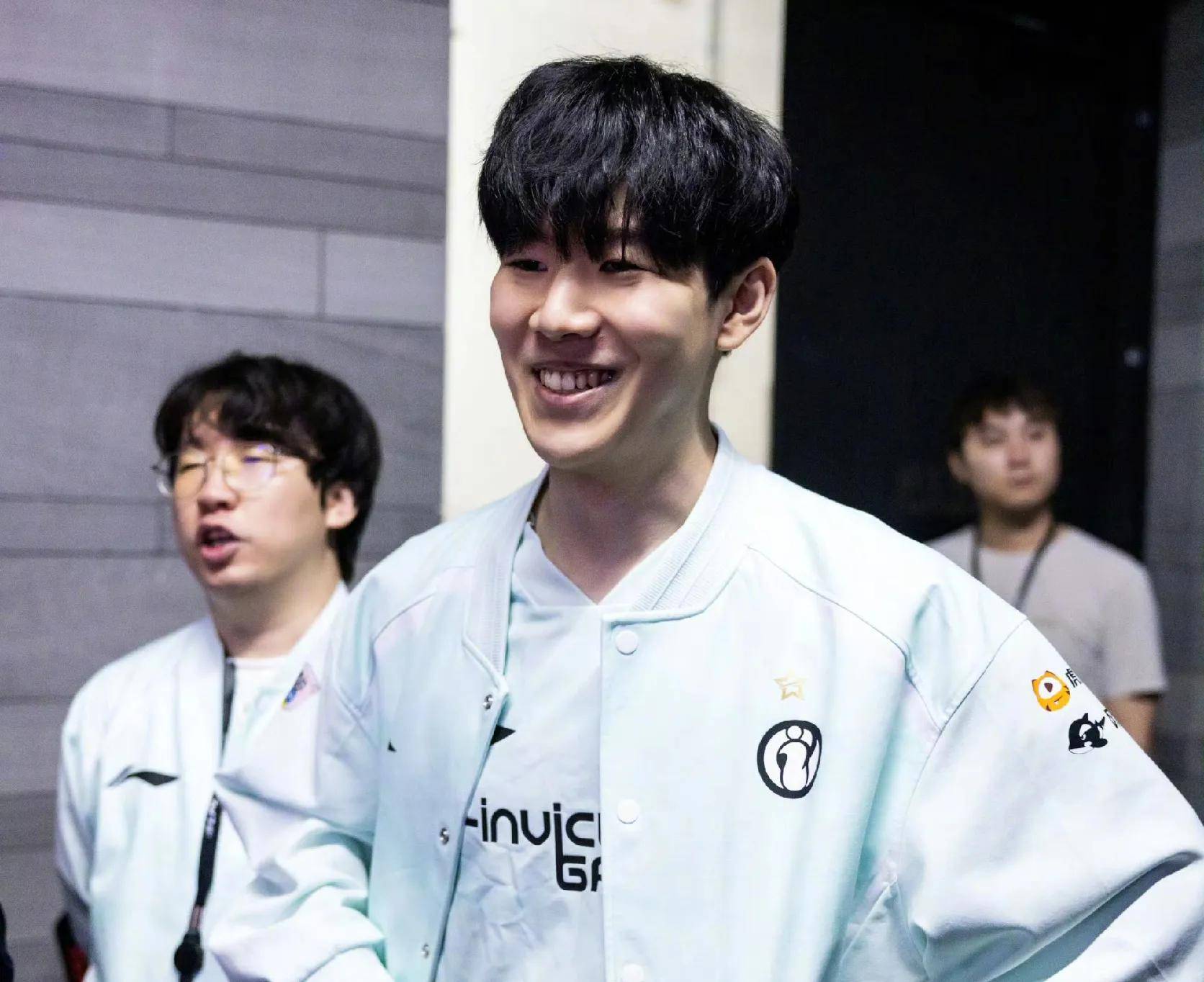 激情四溢是 激情四溢是