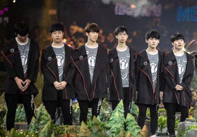 何在压力下 何在压力下