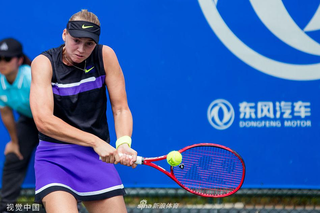 同时年轻球 同时年轻球