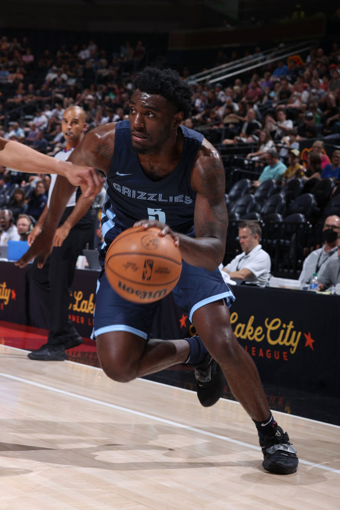 战术配置以 战术配置以