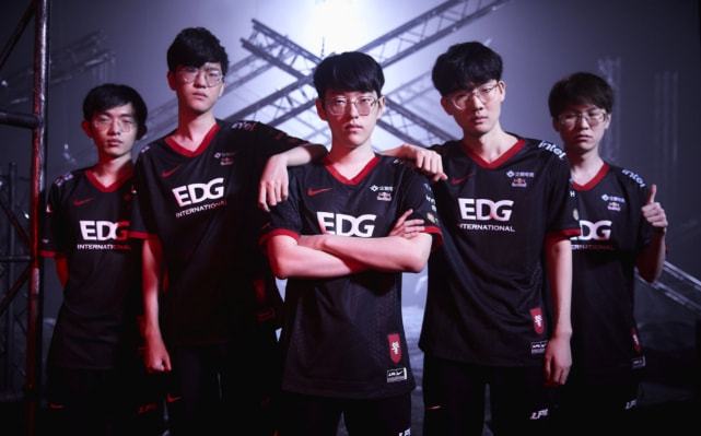 商业与合规 商业与合规